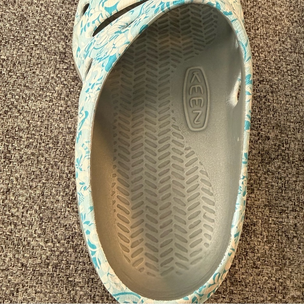 Keen Yogui Arts Clog in Hawaiian Floral Print. Women’s Size 6 in EUC - Picture 8 of 9